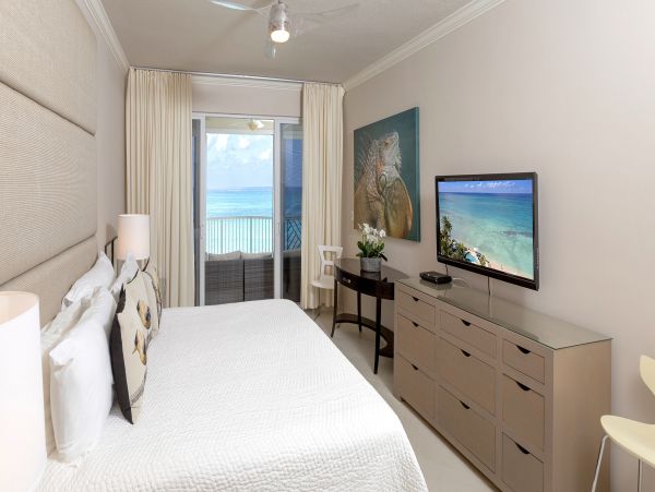 Perfect Cayman Islands Vacation Rental with 4 Bedroom