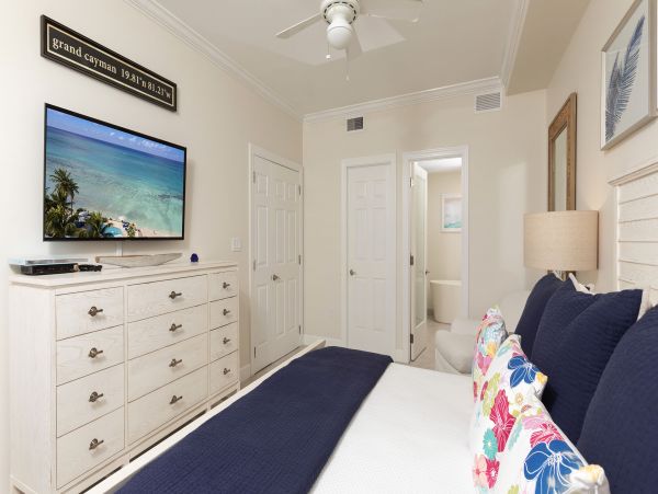 Beachfront 3 Bedroom Vacation Condo in Cayman Islands