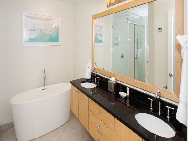 Beachfront 3 Bedroom Vacation Condo in Cayman Islands