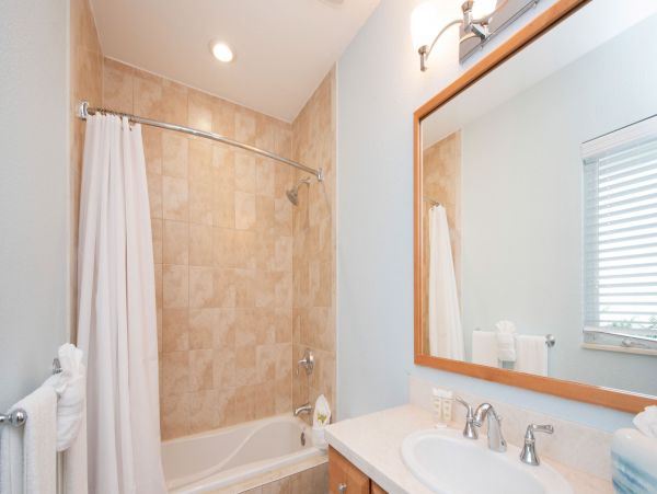 Ocean Views Grand Cayman Vacation Condo Three Bedroom