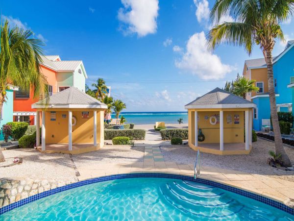 Grand Cayman Oceanfront Villa Rental - Luxury 4-Bedroom Vacation Home with Pool