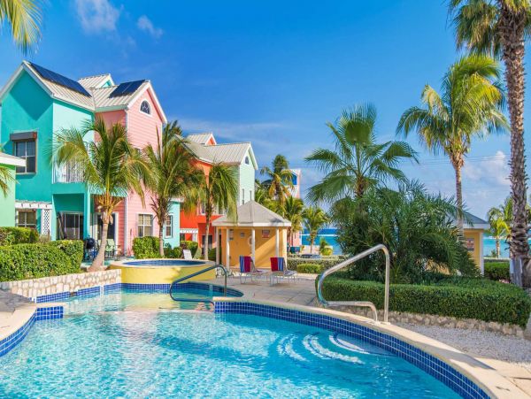 Grand Cayman Oceanfront Villa Rental - Luxury 4-Bedroom Vacation Home with Pool