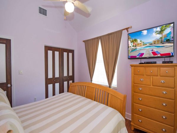 Grand Cayman Oceanfront Villa Rental - Luxury 4-Bedroom Vacation Home with Pool