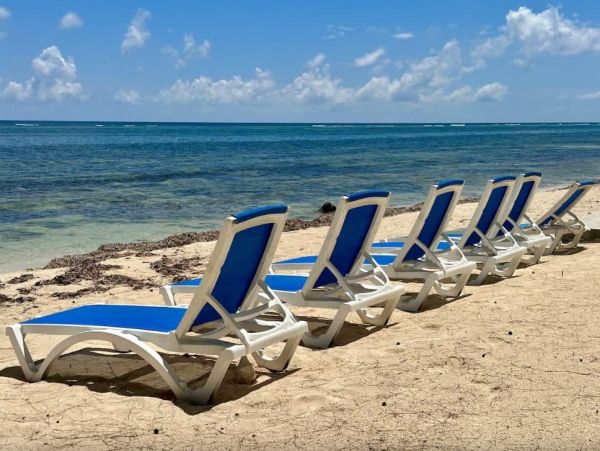 Grand Cayman Oceanfront Villa Rental - Luxury 4-Bedroom Vacation Home with Pool