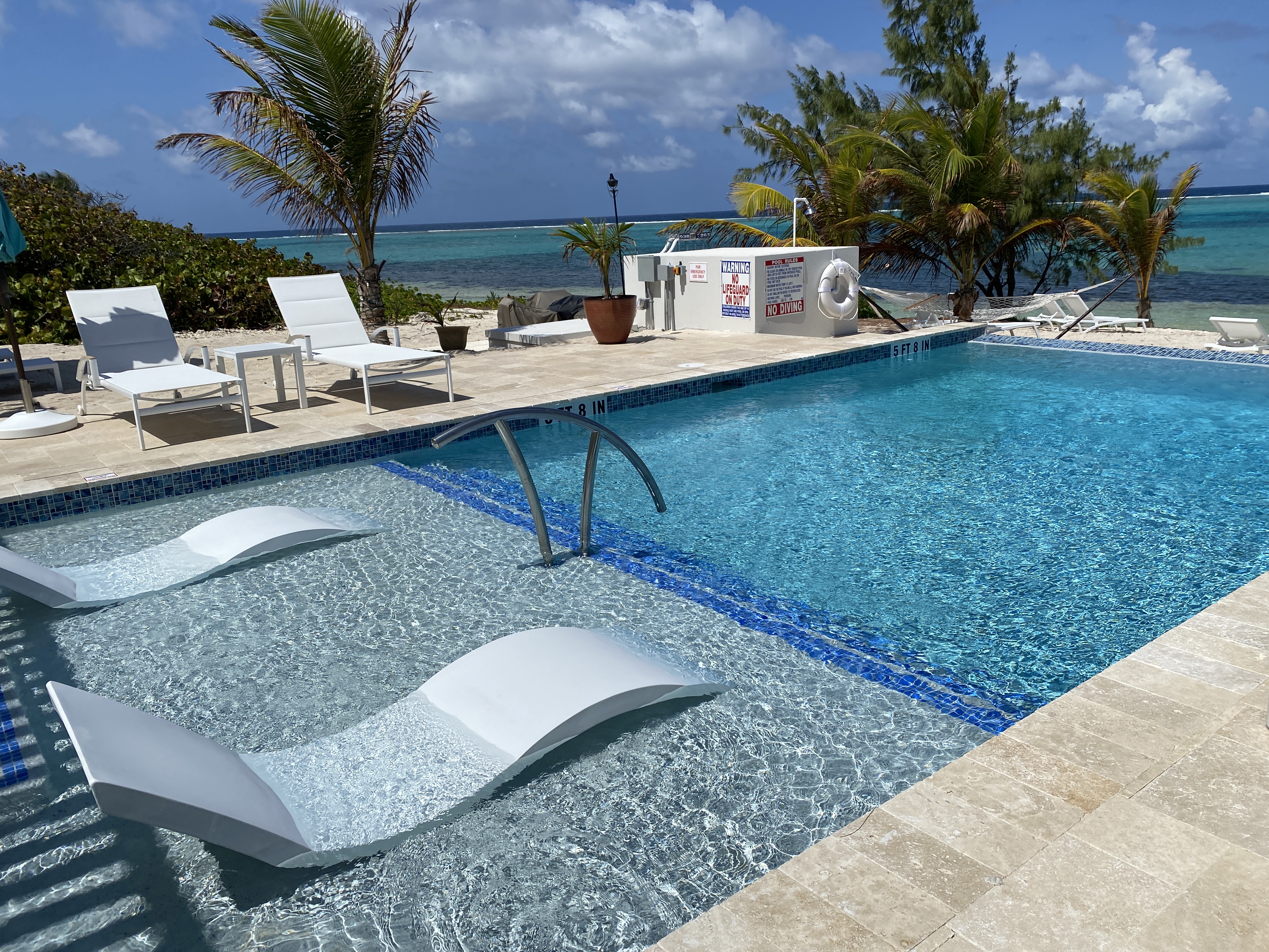 Cayman Islands Condo 959543