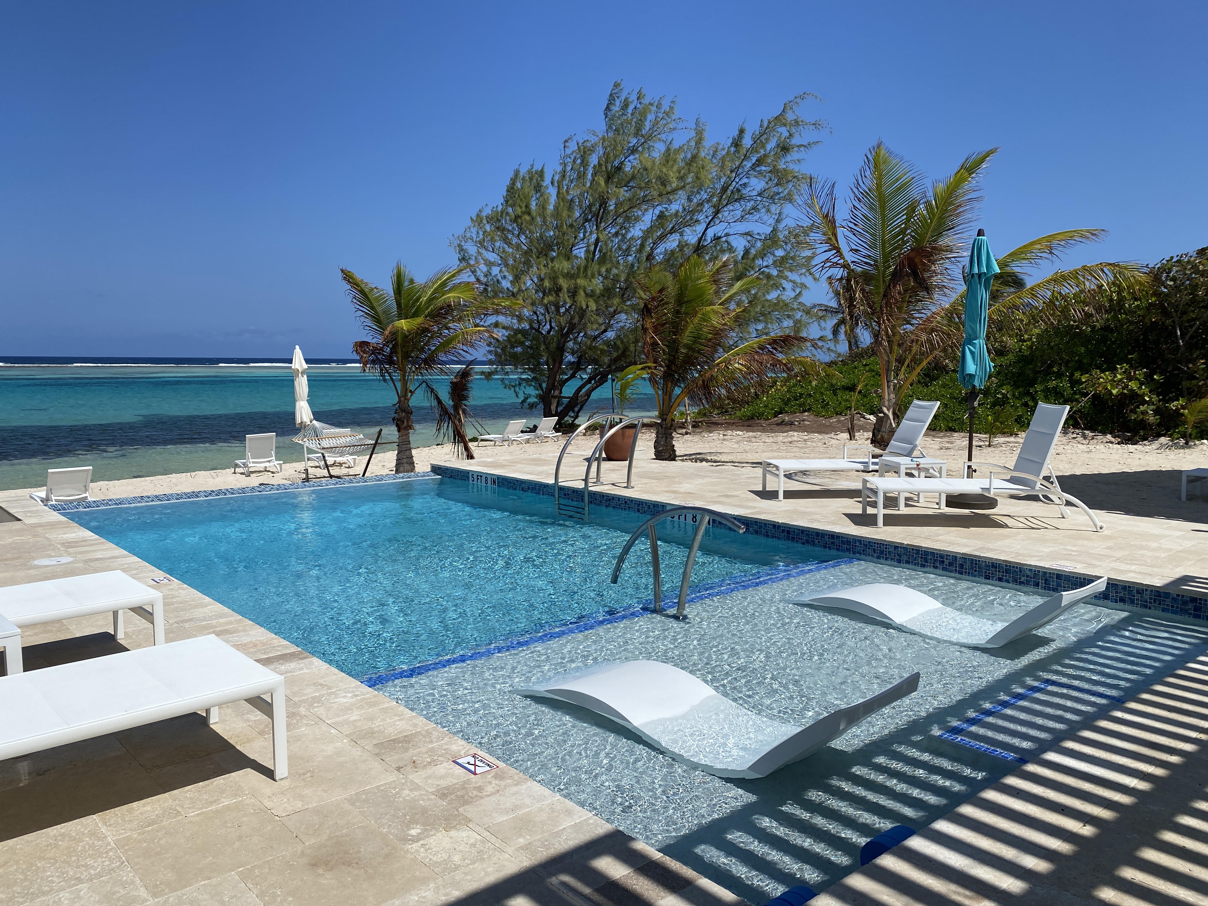 Cayman Islands Condo 959545