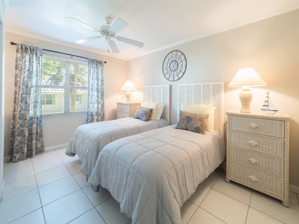Cayman Islands Condo 959580