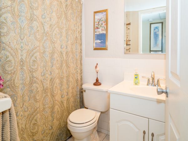 Cayman Islands Condo 959580