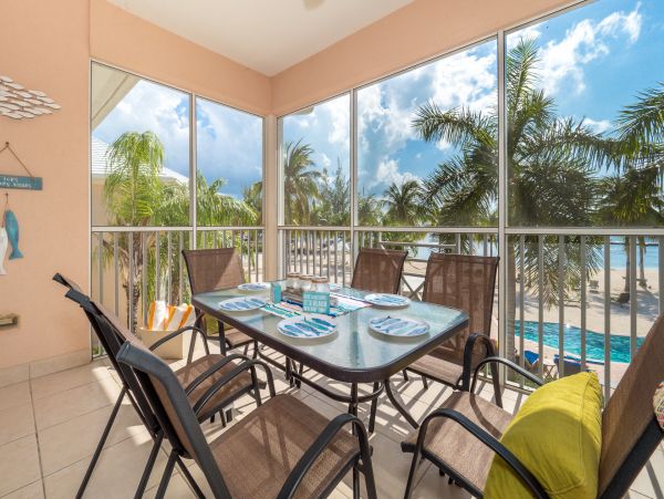 Cayman Islands Condo 959584