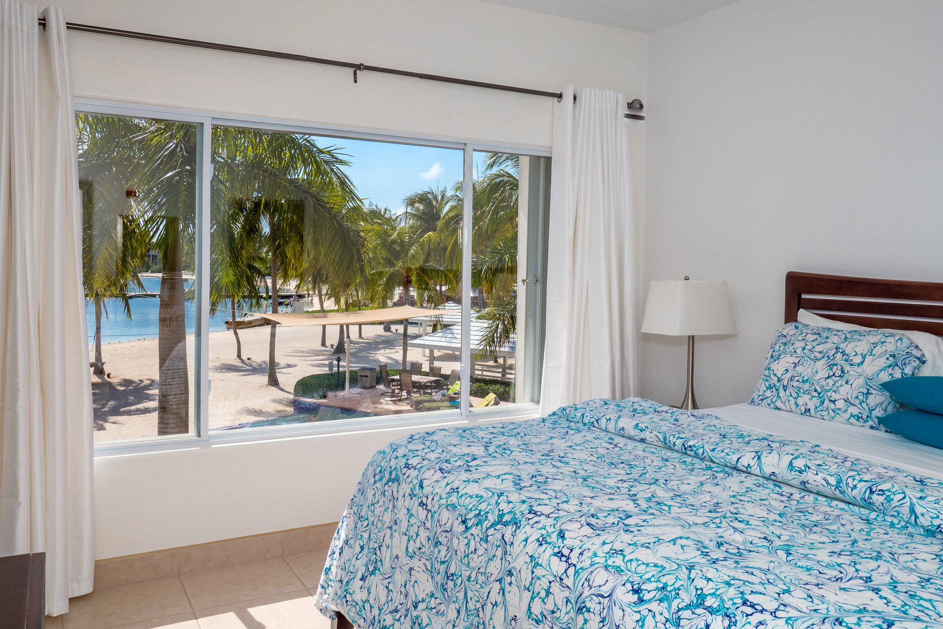 Cayman Islands Condo 959584