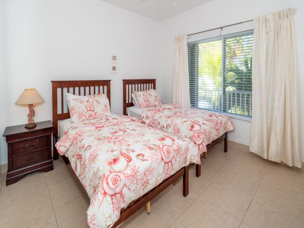 Cayman Islands Condo 959584