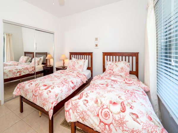 Cayman Islands Condo 959584