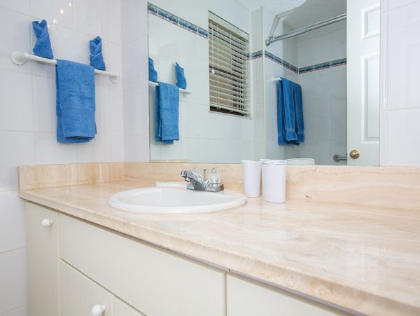 Cayman Islands Condo 959665