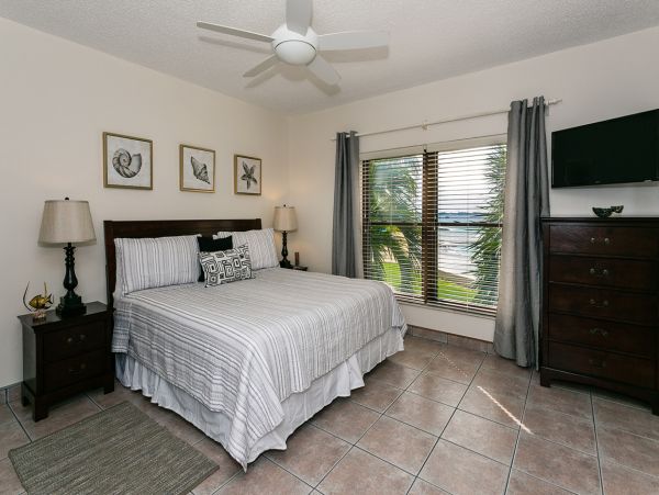 Cayman Islands Condo 959667