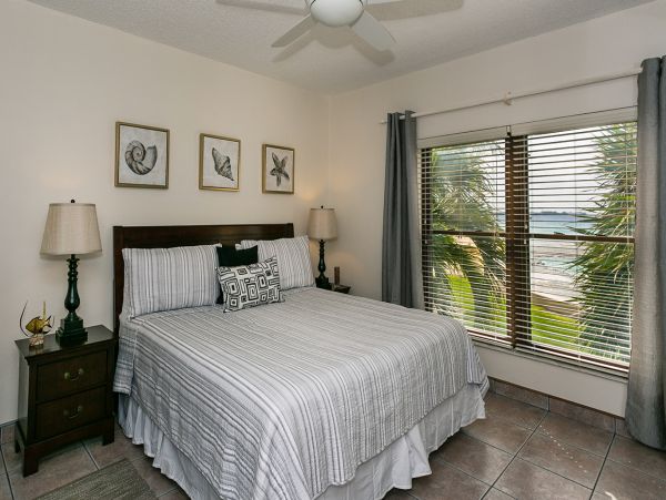 Cayman Islands Condo 959667