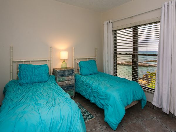 Cayman Islands Condo 959667