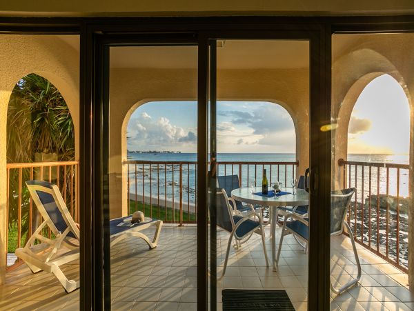 Cayman Islands Condo 959667