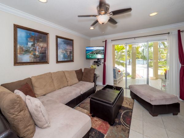 Cayman Islands Condo 959670