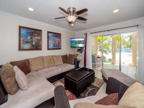 Cayman Islands Condo 959670