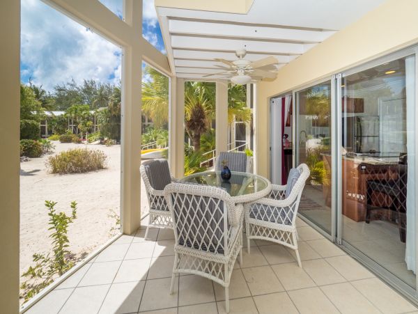 Cayman Islands Condo 959670