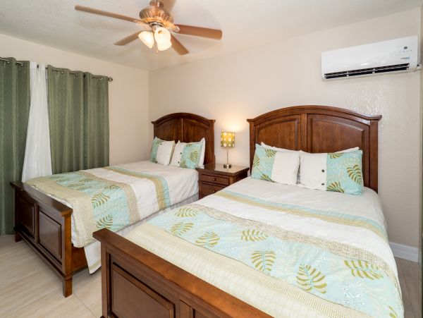 Cayman Islands Condo 959670