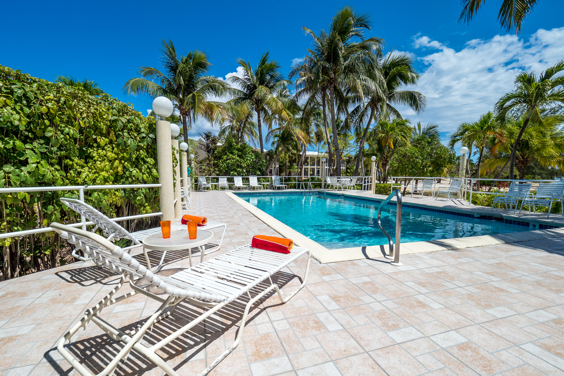 Cayman Islands Condo 959670