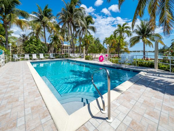 Cayman Islands Condo 959670