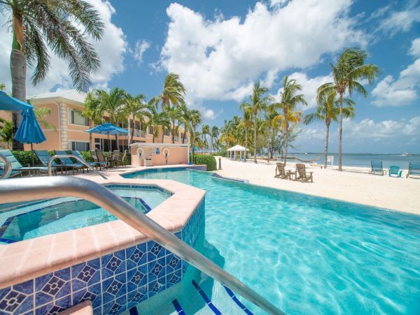 Oceanfront Lovely Vacation Rental in Cayman Islands