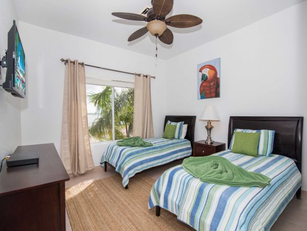 Cayman Islands Condo 959674