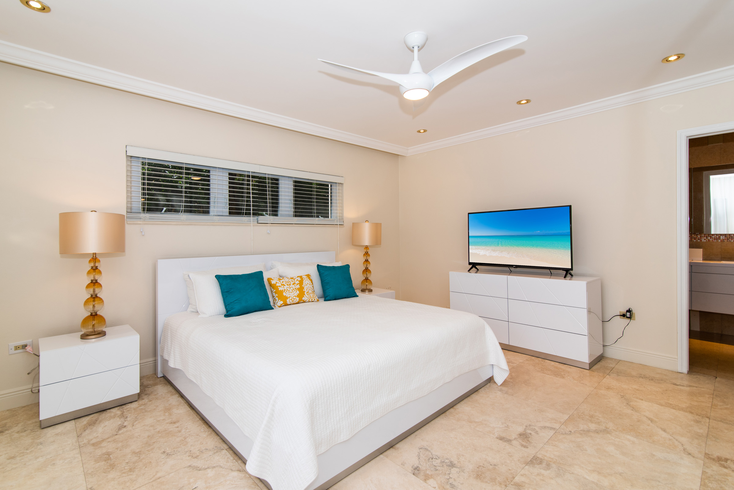 Cayman Islands Condo 959699