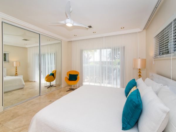 Cayman Islands Condo 959699