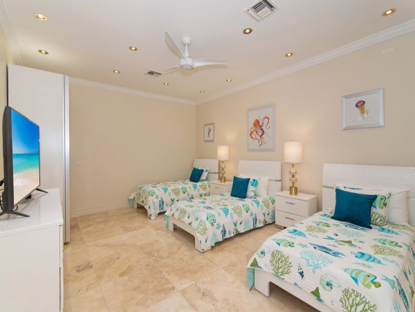 Cayman Islands Condo 959699
