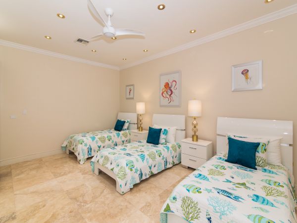 Cayman Islands Condo 959699