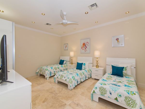 Cayman Islands Condo 959699