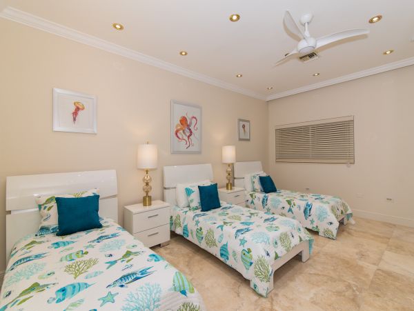 Cayman Islands Condo 959699