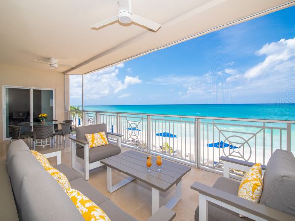 Beachfront Vacation Condo with 3 Bedrooms & Great Views