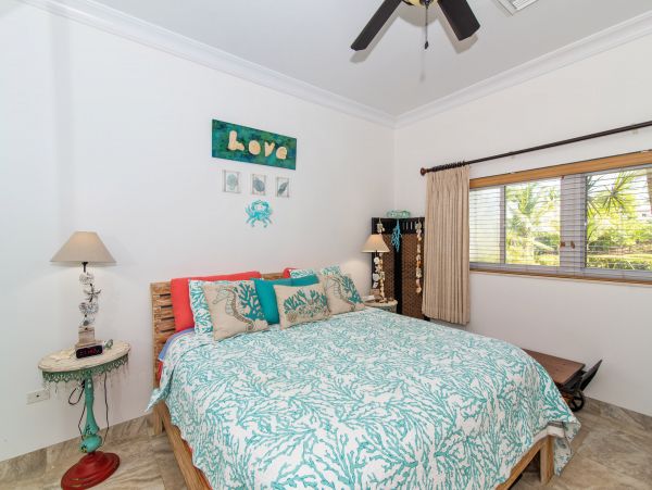 Cayman Islands Condo 959703