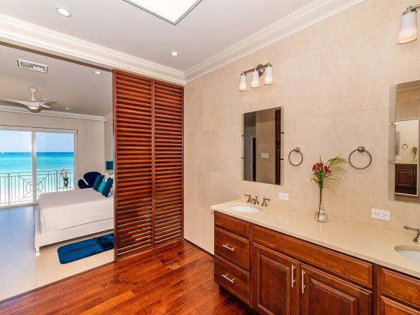 Cayman Islands Condo 959705