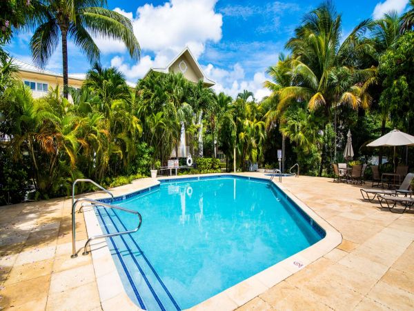 Cayman Islands Beachfront Three Bedroom Rental