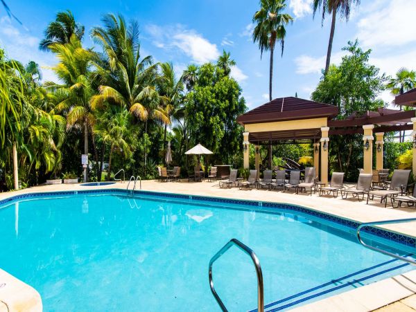 Cayman Islands Beachfront Three Bedroom Rental
