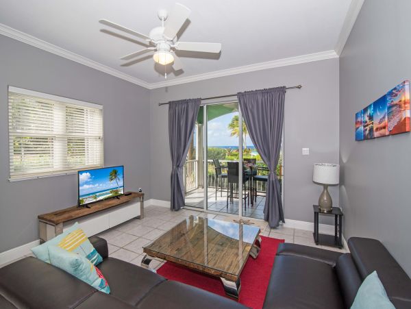 Cayman Islands Three Bedroom Condo Sleeps 6