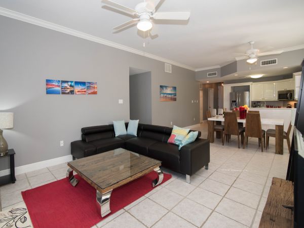 Cayman Islands Three Bedroom Condo Sleeps 6