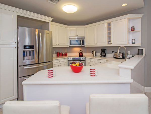 Cayman Islands Three Bedroom Condo Sleeps 6