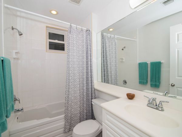 Cayman Islands Three Bedroom Condo Sleeps 6