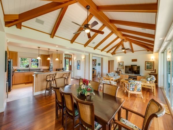 Princeville Walk to Beaches Vacation Home Four Bedrooms