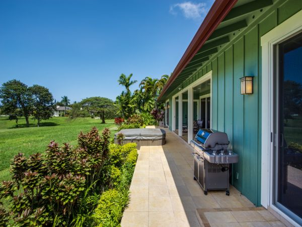 Princeville Walk to Beaches Vacation Home Four Bedrooms