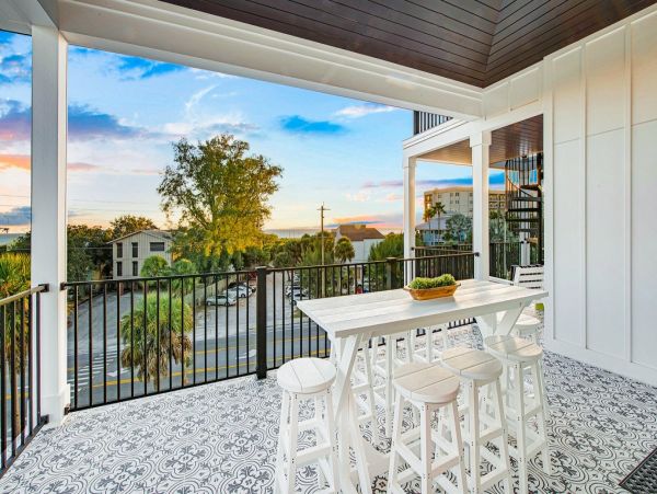 Siesta Key 8 Bedrooms Beach Views Home Sleeps 19 Guests