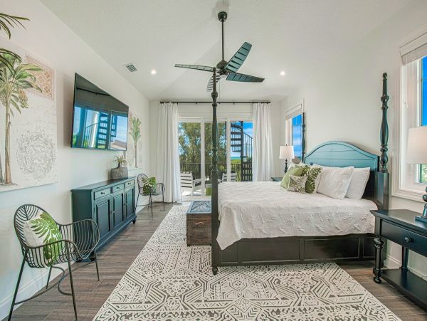 Siesta Key 8 Bedrooms Beach Views Home Sleeps 19 Guests