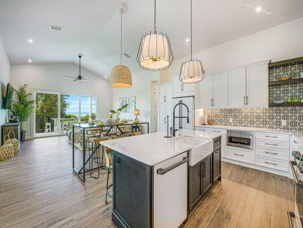 Siesta Key 8 Bedrooms Beach Views Home Sleeps 19 Guests
