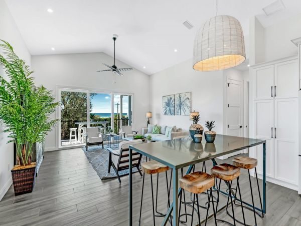 Siesta Key 8 Bedrooms Beach Views Home Sleeps 19 Guests